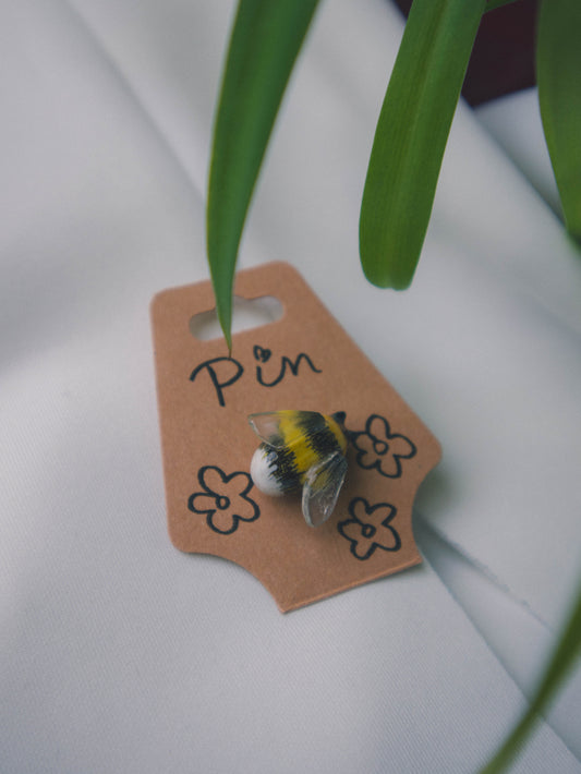 Bumblebee Pin