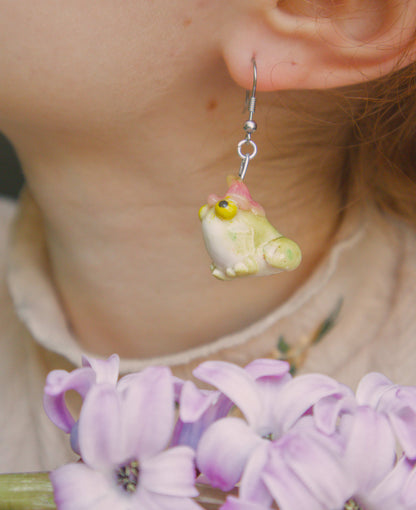 Silly Frog Earrings Pink