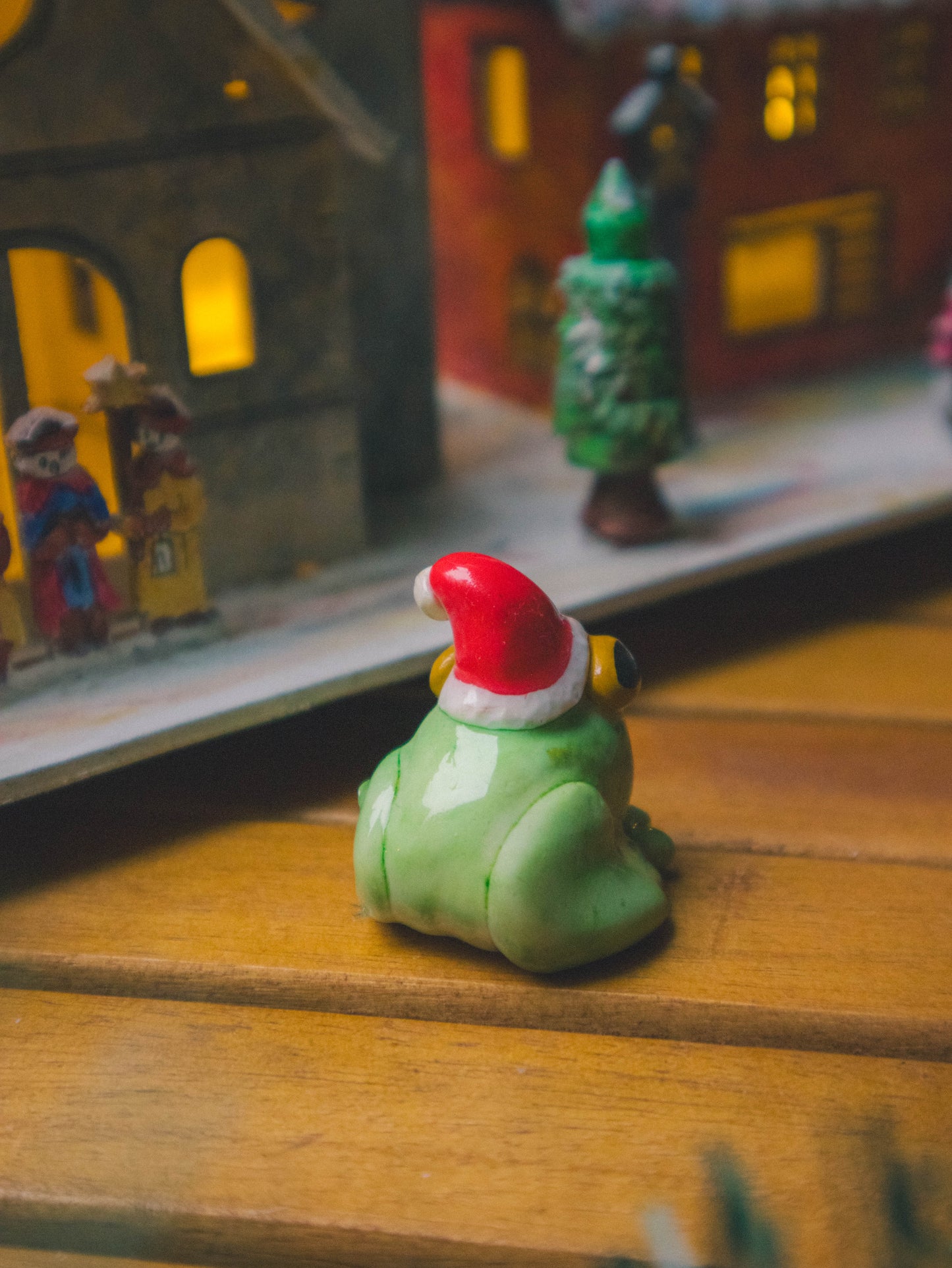 "Gloria" the glorious Christmas Frog Desk Buddy